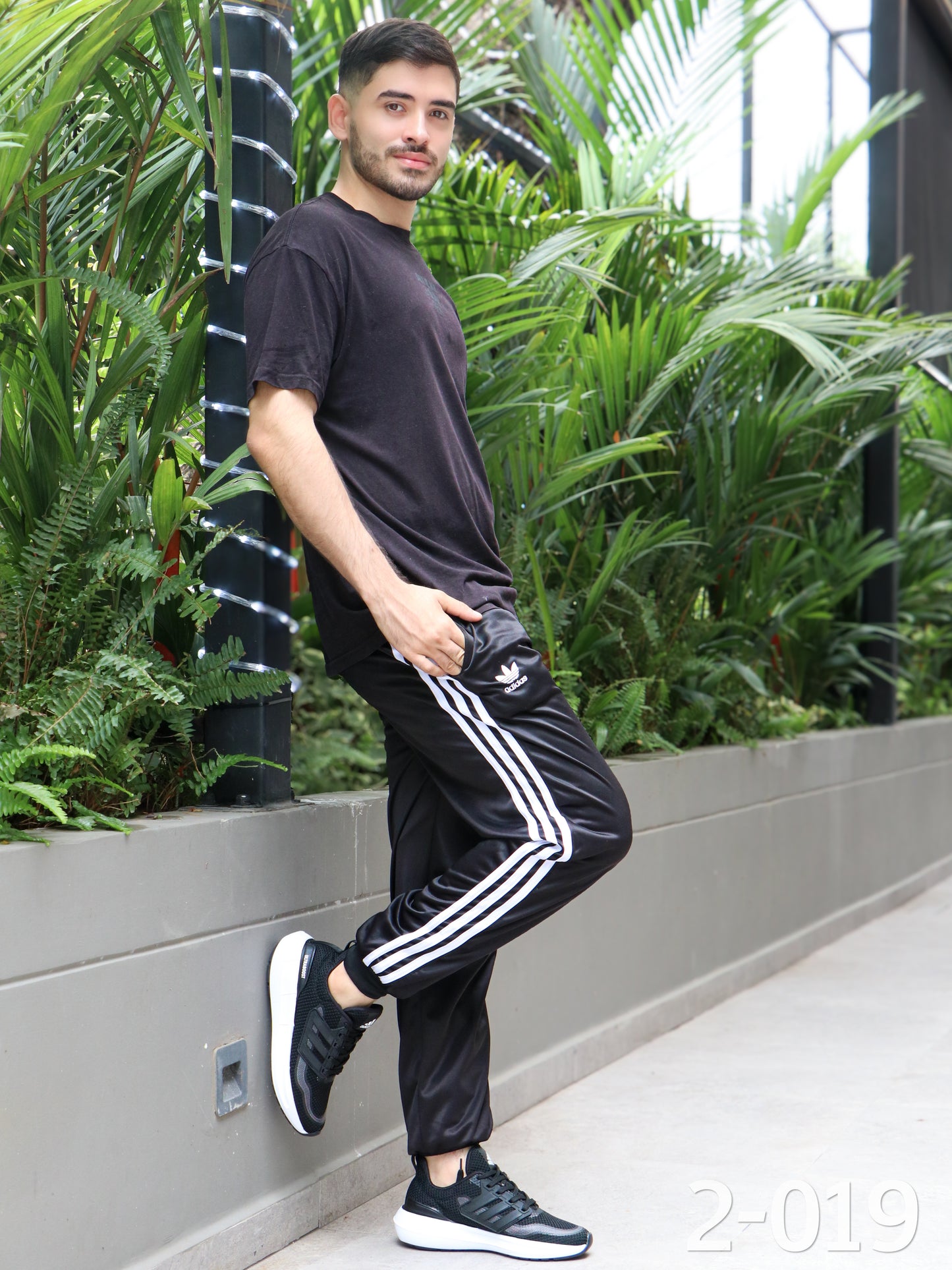 ADIDAS ULTRABOOKT