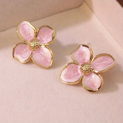 ✨ARETES AURA FLORAL- Diseño floral, resistentes, hipoalergénicos y con un brillo que nunca se apaga✨