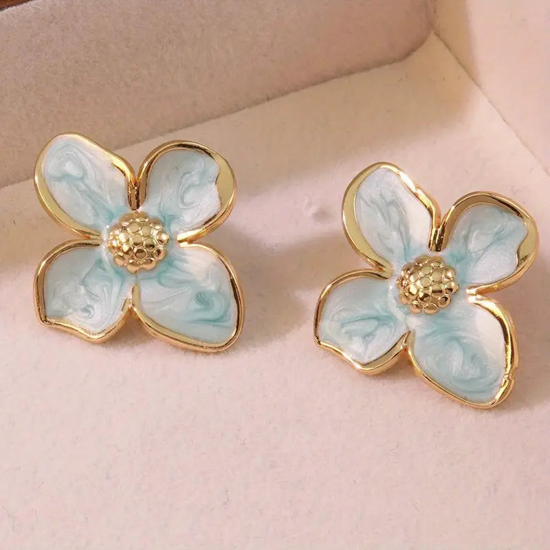 ✨ARETES AURA FLORAL- Diseño floral, resistentes, hipoalergénicos y con un brillo que nunca se apaga✨
